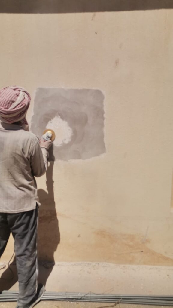 ازالة الدهان حائل