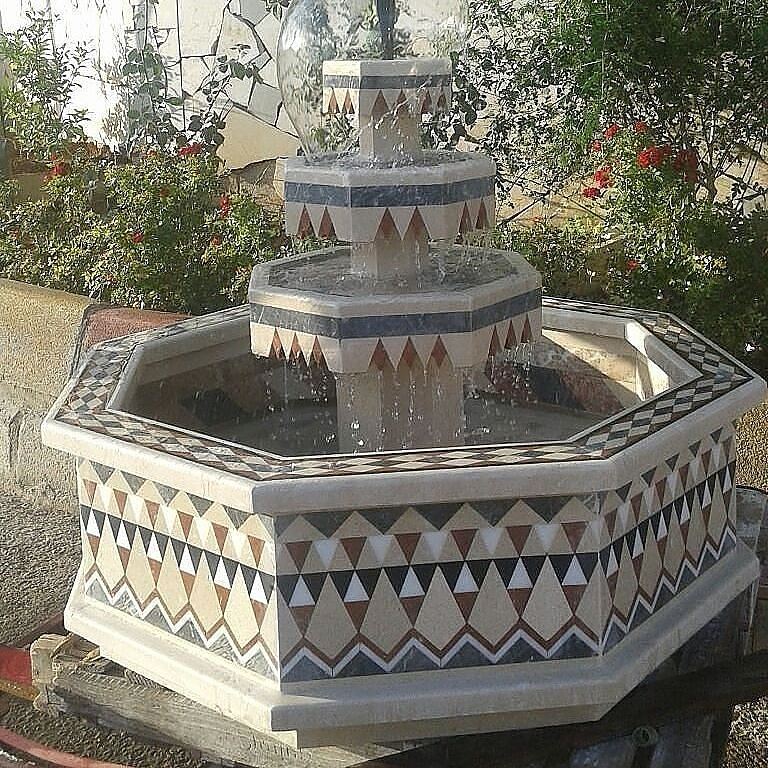 معلم بناء نافورة بحائل