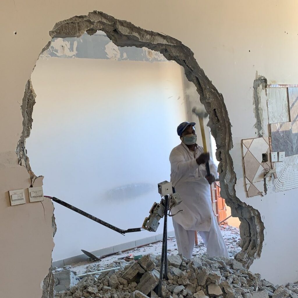 معلم تكسير بحائل